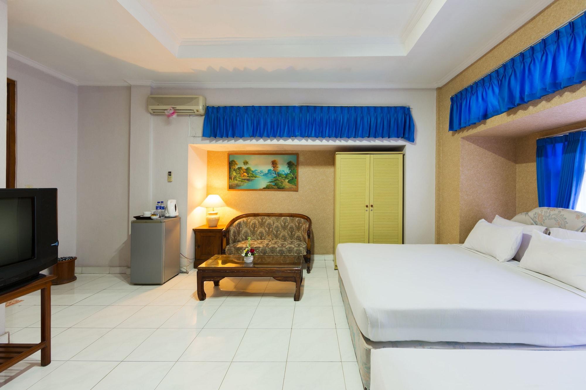 Oyo 3134 Puri Tamu Hotel Jimbaran Buitenkant foto