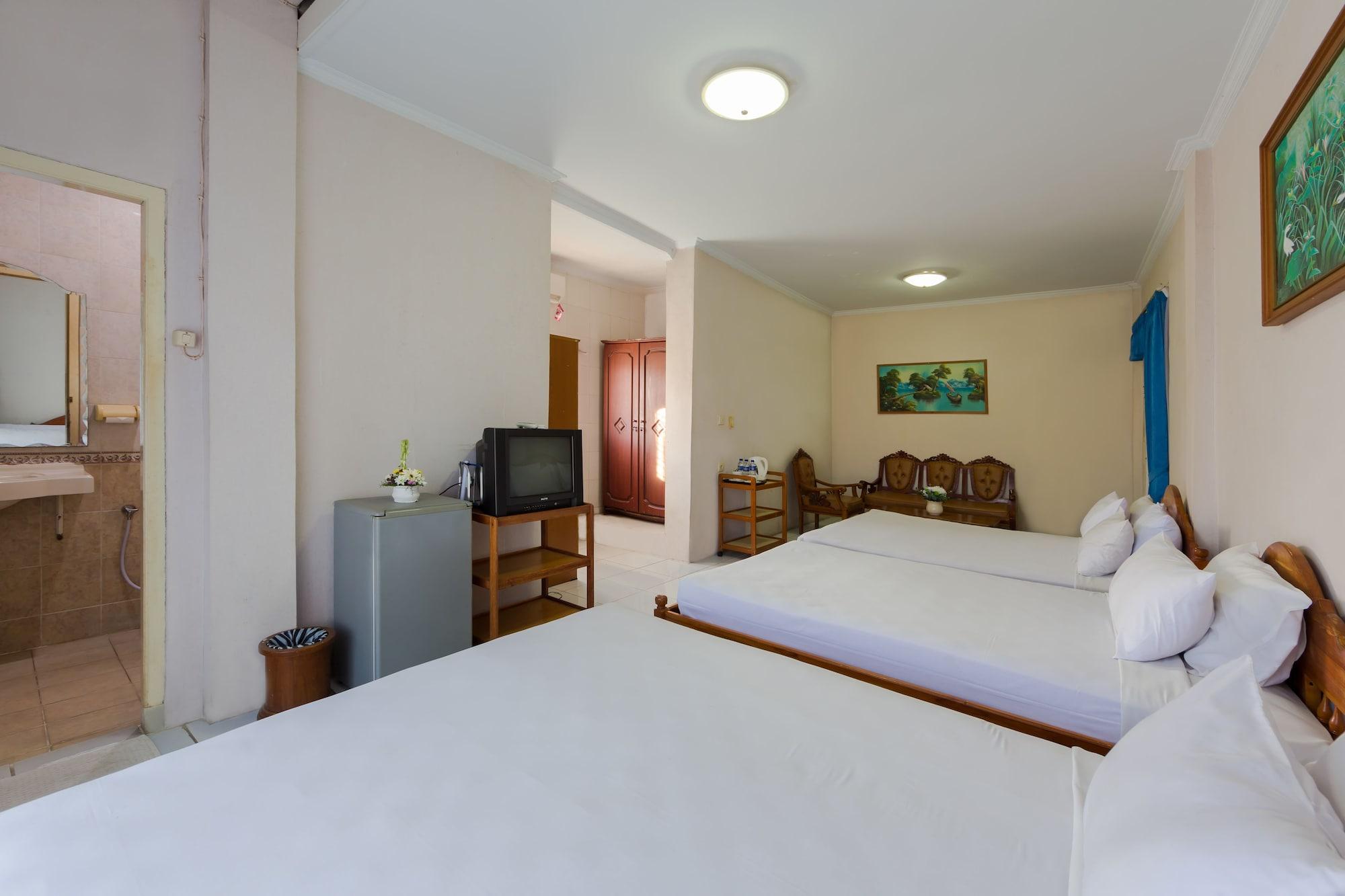 Oyo 3134 Puri Tamu Hotel Jimbaran Buitenkant foto