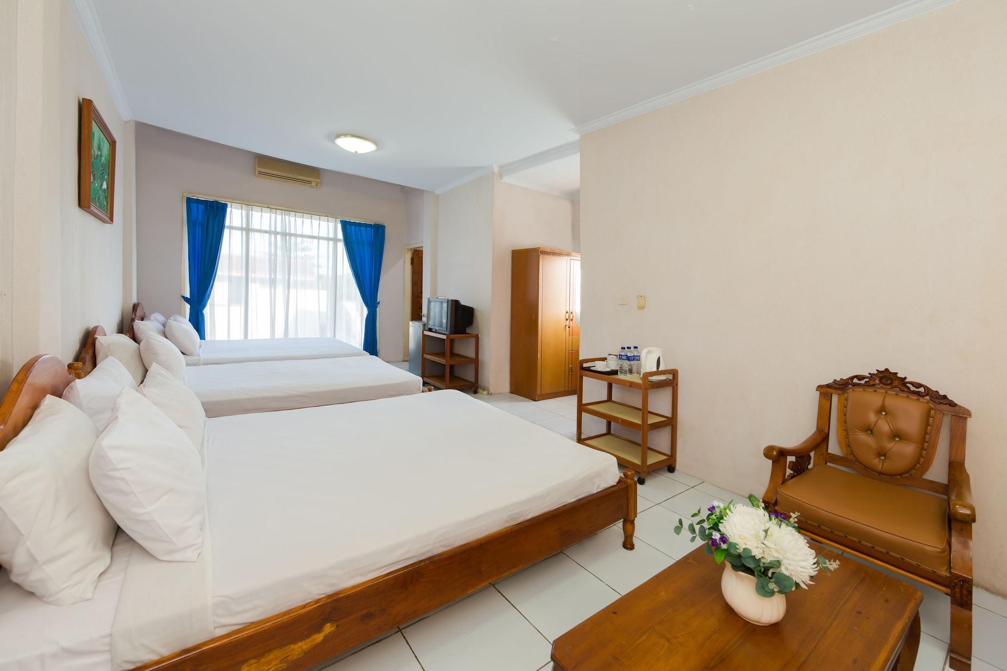 Oyo 3134 Puri Tamu Hotel Jimbaran Buitenkant foto