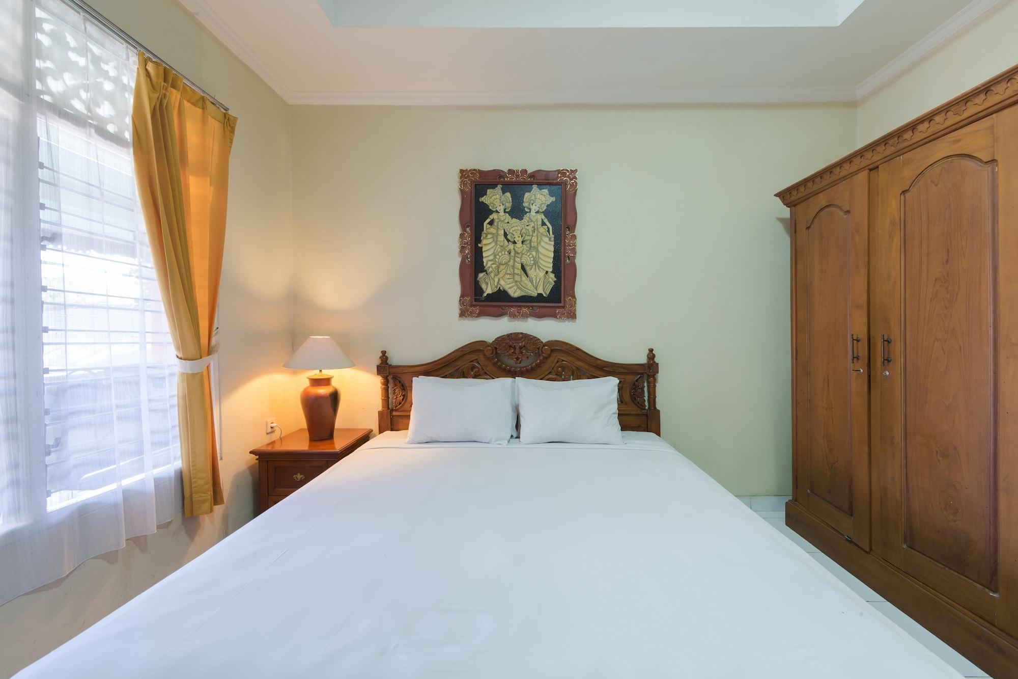 Oyo 3134 Puri Tamu Hotel Jimbaran Buitenkant foto