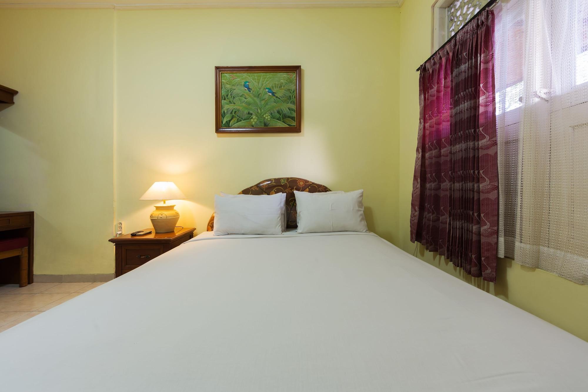 Oyo 3134 Puri Tamu Hotel Jimbaran Buitenkant foto