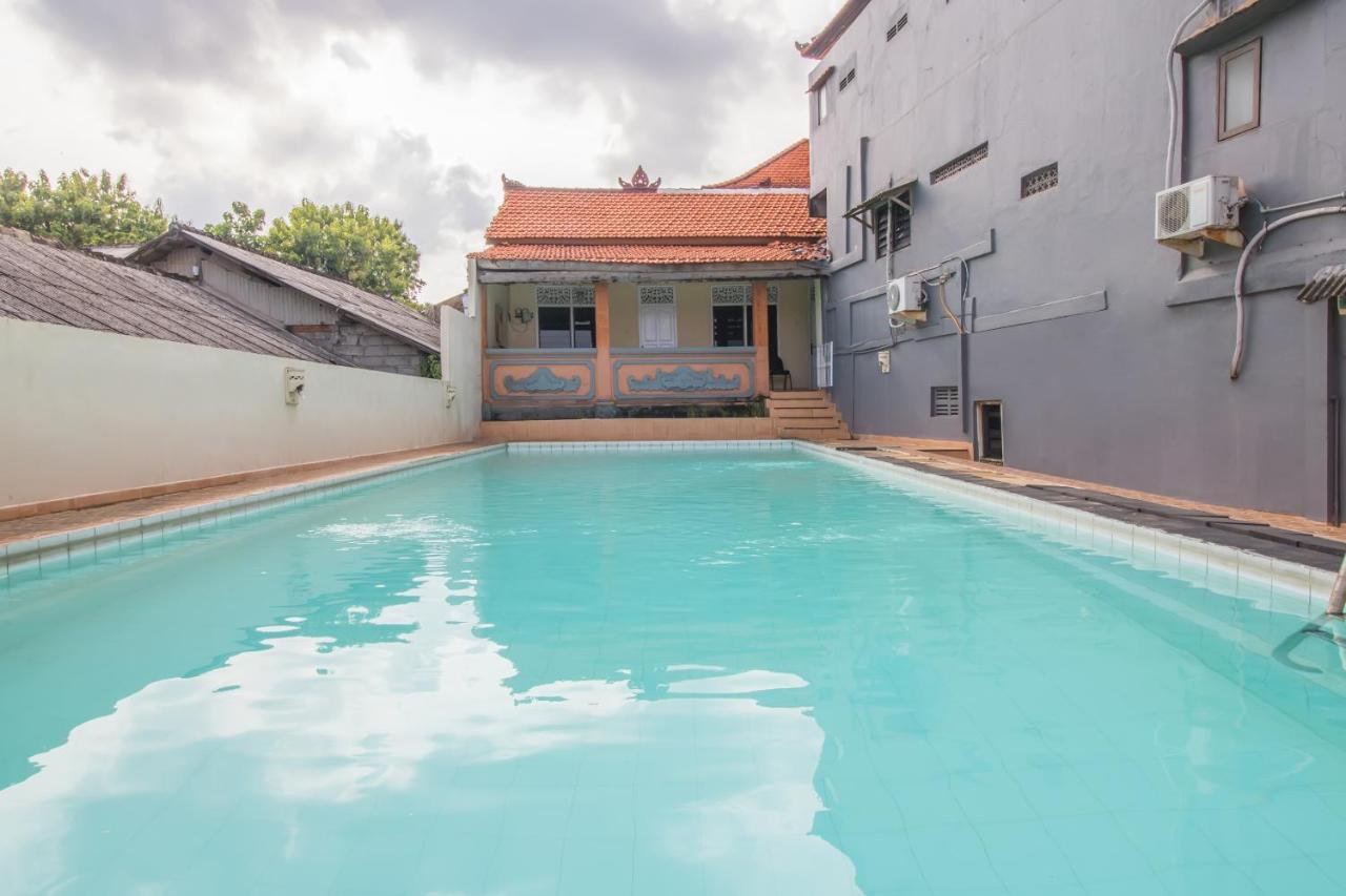Oyo 3134 Puri Tamu Hotel Jimbaran Buitenkant foto