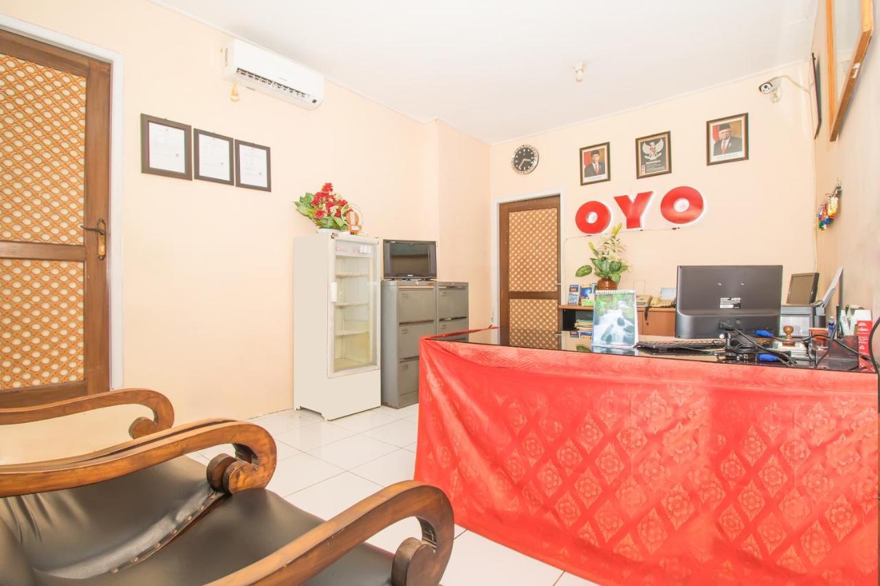 Oyo 3134 Puri Tamu Hotel Jimbaran Buitenkant foto