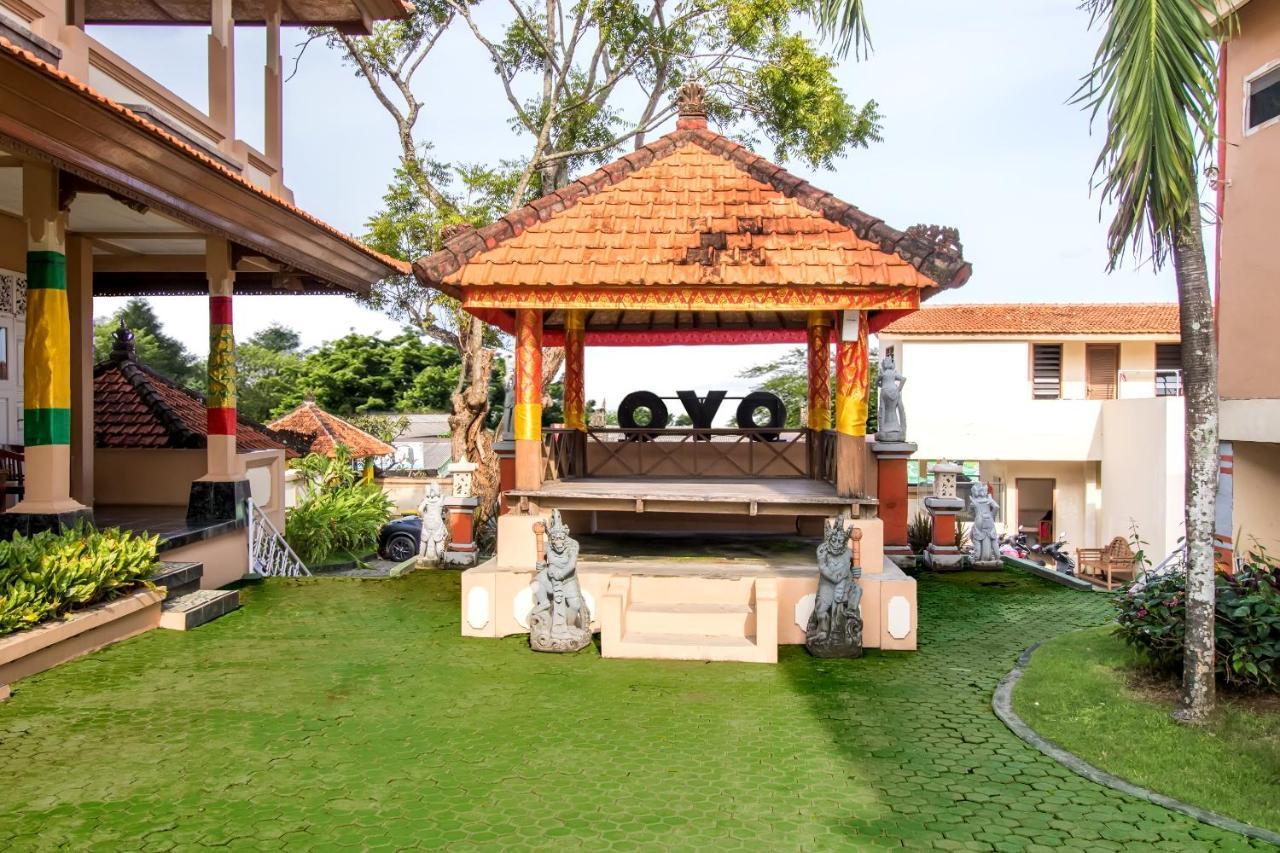 Oyo 3134 Puri Tamu Hotel Jimbaran Buitenkant foto