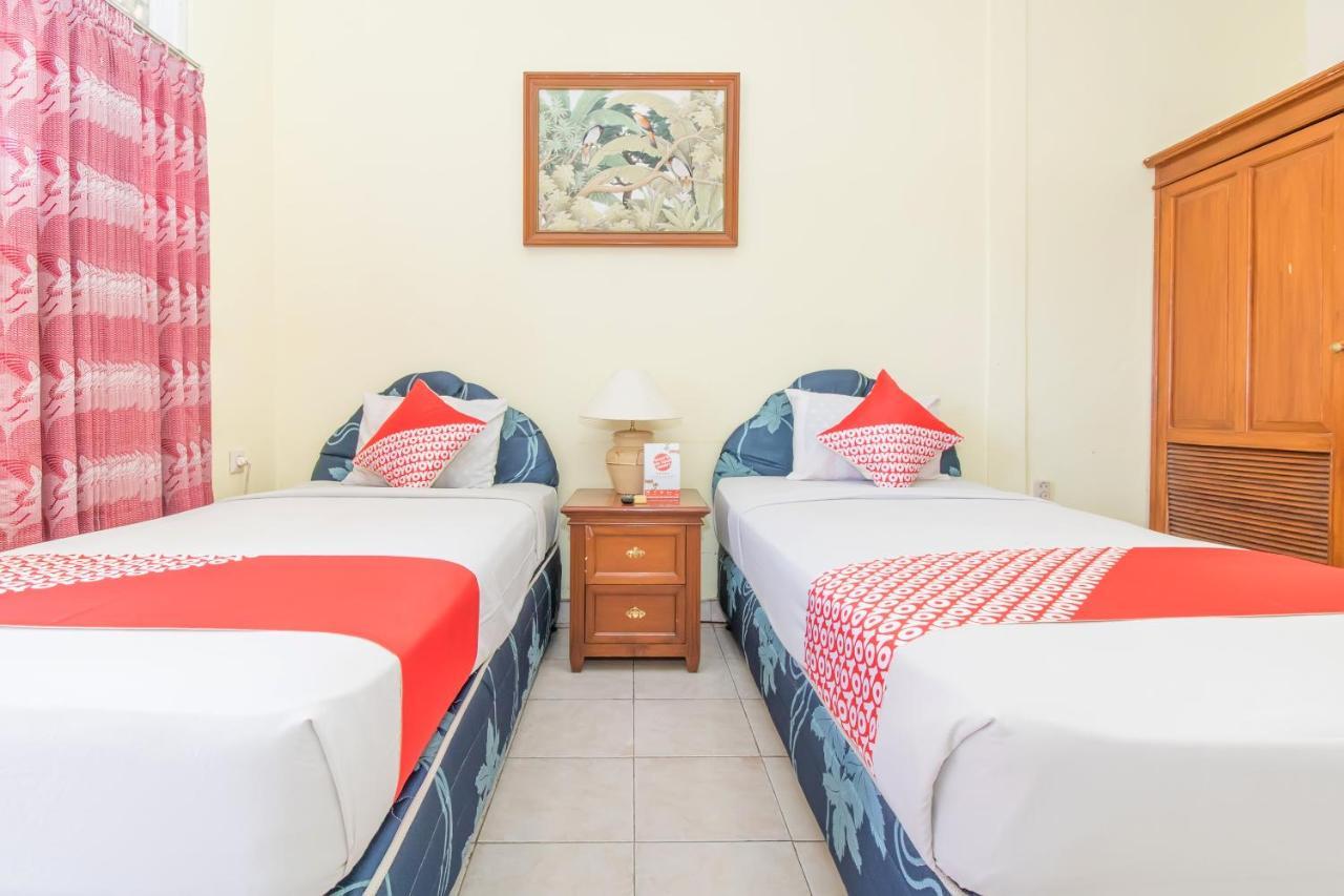 Oyo 3134 Puri Tamu Hotel Jimbaran Buitenkant foto