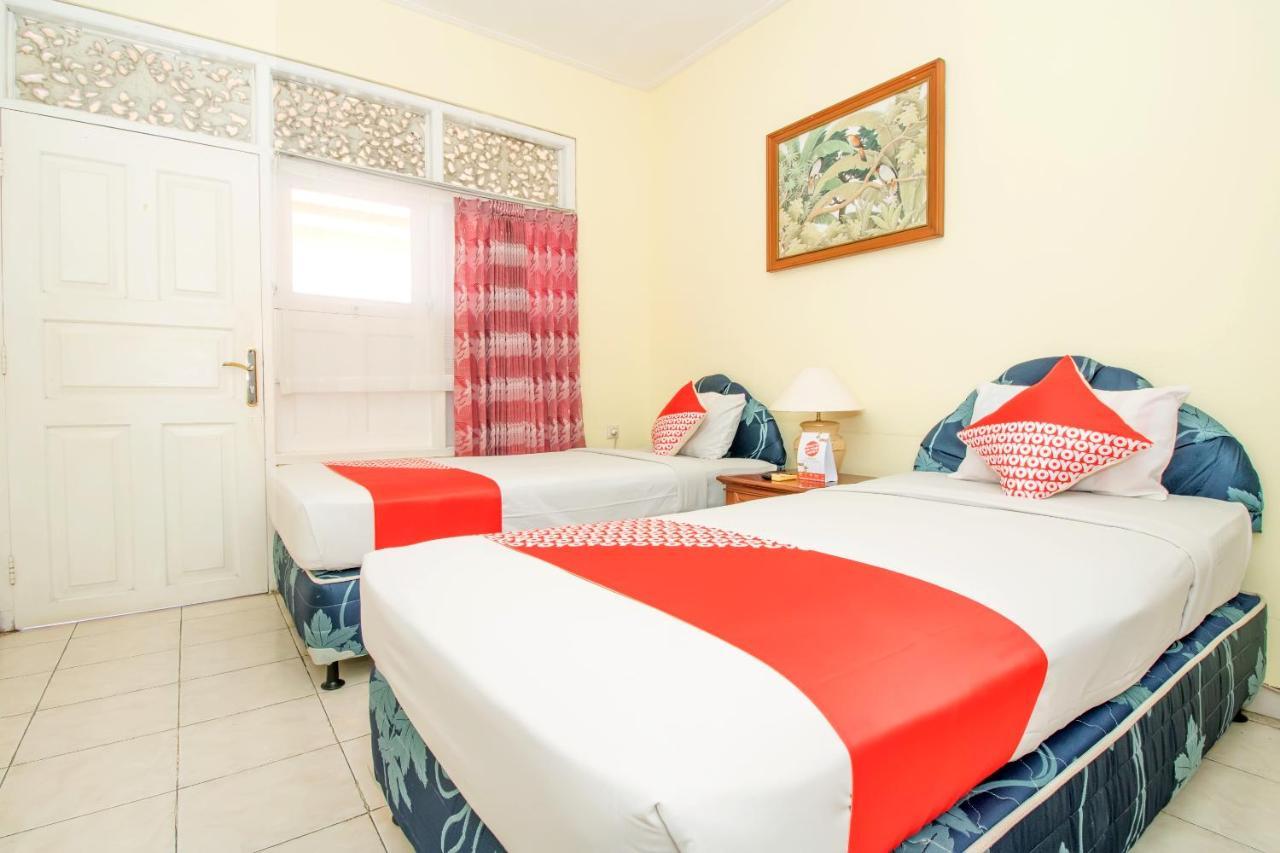 Oyo 3134 Puri Tamu Hotel Jimbaran Buitenkant foto